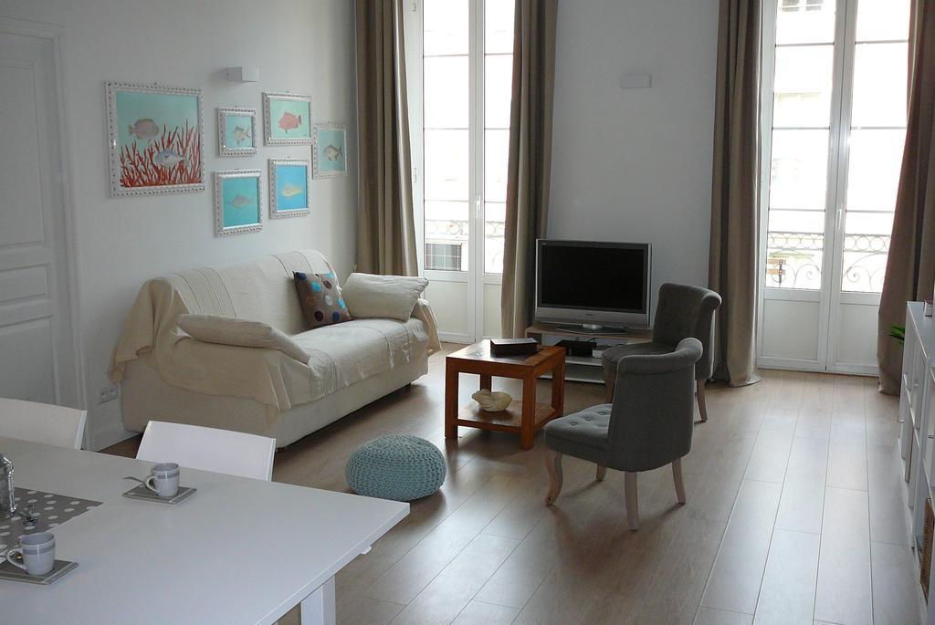 2 Bedrooms Appartement In Central Location On The Famous Place Massena Nice Exterior photo